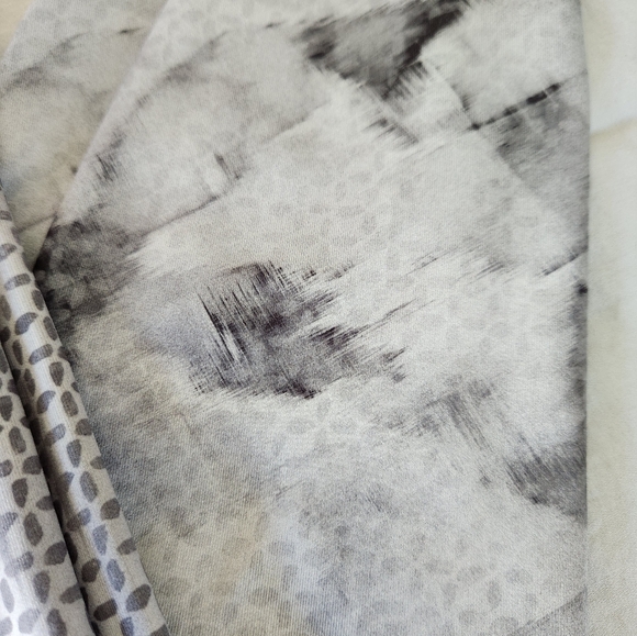 Prana yoga pants 3/4 length - Picture 3 of 7